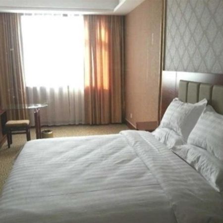 Kunlun Leju Business Hotel Pingdingshan Ruzhou City Bagian luar foto